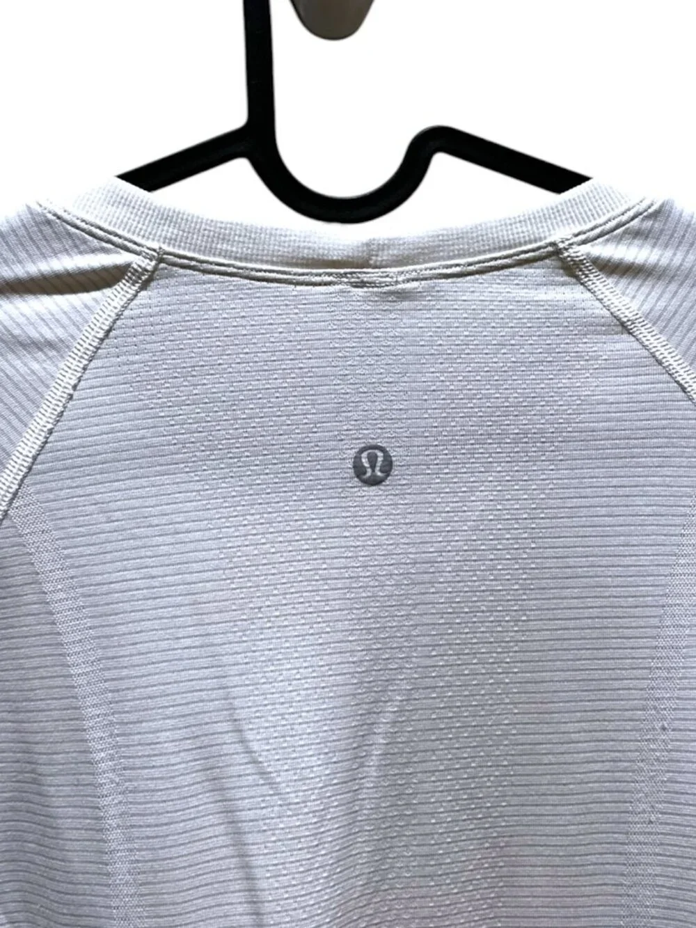 Womens Lululemon White Swiftly Long Sleeve Top Thumb Holes